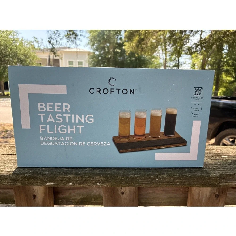 Crofton Beer Tasting Flight‎ Set of 4 Glasses with Wood Tray New